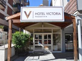 维多利亚酒店，位于皮纳马尔的酒店
