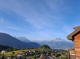 Le Nid d'aigle apt 405 Leysin centre avec forfait piscine sauna jacuzzi en option，位于莱森的酒店