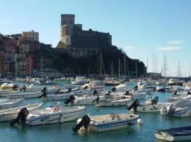 Casa a Lerici nell'antico borgo，位于莱里奇的乡村别墅