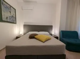 Napoli City Inn