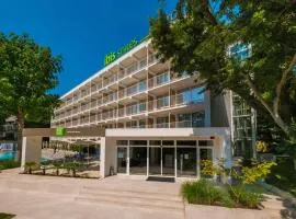 ibis Styles Golden Sands Roomer Hotel