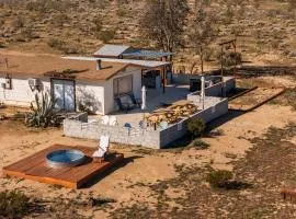 Desert Ranch w Hot Tub, Cowboy Pool Saloon