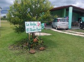 Cabañas en Termas de Guaviyú, Paysandú, Uruguay，位于Quebracho的木屋