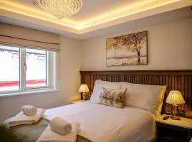 Experience Dingle at Main Street - Room 3