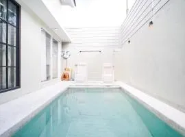 Villa by Praya
