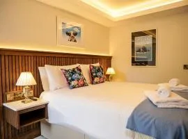 Experience Dingle at Main Street - Room 2