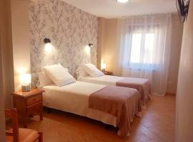 HOTEL RURAL ORQUIDEA，位于Velilla del Río Carrión的酒店