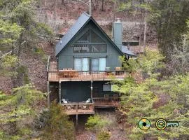 210 Nelson Way: Par Pine Lodge
