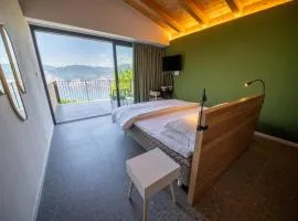 Ca del Tocio Restaurant and rooms with breakfast and lake view