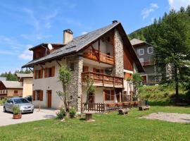 Casa-Le Toussiard apart dans chalet St-Véran 4-6p，位于La Chalp-Sainte-Agathe的酒店
