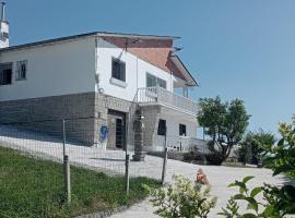Apartamentos Santillán，位于圣维森特-德拉巴尔克拉的酒店