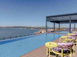 Upon Harbor - Seixal Bay Hotel，位于塞沙尔的酒店