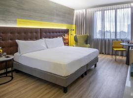 Pullman Santiago El Bosque,位于圣地亚哥的酒店