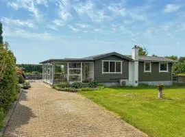 3 Bedroom Cozy Home In Kalundborg