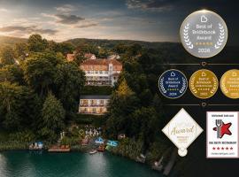 Strandhotel Vier Jahreszeiten Buckow，位于布科的酒店
