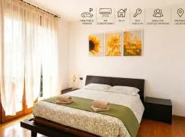 Apartment near Lake Como -300m to station -AC