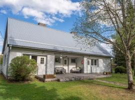 Ämmamoori Maja - Mother-in-Law's House，位于Palmse的酒店