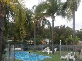 水瓶座假日公寓