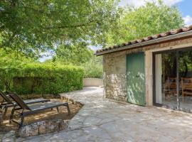 Gite Vigne - Village De Gîtes，位于茹瓦厄斯的酒店