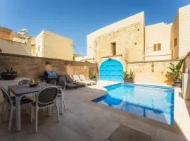 Authentic Xagħra Farmhouse with Private Pool