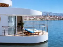 Luxury Floating Apartment - Amor