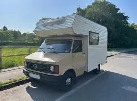 Charmantes Oldtimer Wohnmobil