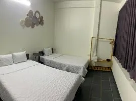 Corner Street Homestay