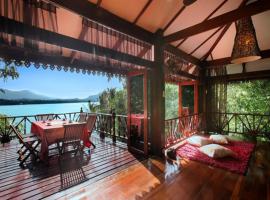 7 Bedroom Seafront Villa Phanghan SDV232-By Samui Dream Villas，位于西塔努的酒店