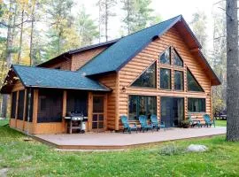 Spacious Luxury Log Cabin with Stone Fireplace & Screened Porch Near Superior National Forest, Babbitt MN