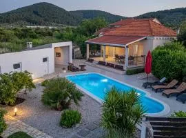 MAB Sweet Home By Villas Guide