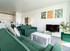 THE OLIVE SUITE At The Rotunda