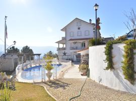 埃斯特雷拉德阿尔瓦旅馆，位于塞亚的酒店