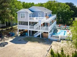 Pool & Spa Game Rm Walking Distance to Beach & Shops