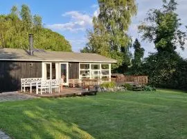 Lovely Bright Summer House Close To The Beach
