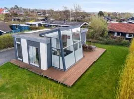 Modern Summer House With Fantastic Skylight