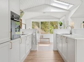Scenic Holiday Home In Bratten，位于耶鲁普的酒店