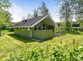 Cozy Holiday Cabin Near Grindsted