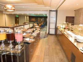 皇冠假日伦敦盖特威克机场酒店，位于克劳利的酒店