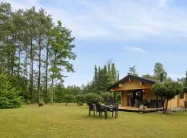Peaceful Holiday Home Close To Nature