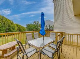 Pool Access & Deck: Bethany Beach Gem，位于欧申维尤的酒店
