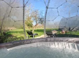 Clear Dome covered hot tub, bbq, firepit, projector