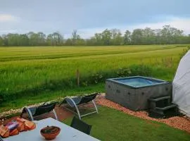 Dome One with Hot Tub, Lincoln, Projector, Firepit
