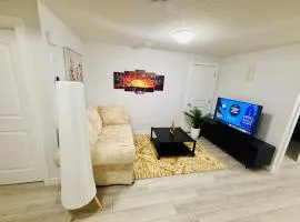 Cozy Haven - Home Away From Home Two-Bedroom Apartment