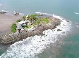 Isla Quimera Adults Only Beachfront Retreat
