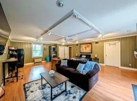 Hikers apartment close to Acadia shopping beach