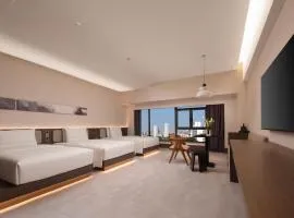 厦门高崎机场火炬园地铁站亚朵见野酒店