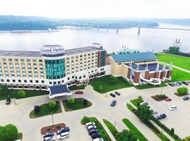 Grand Harbor Resort，位于迪比克的酒店