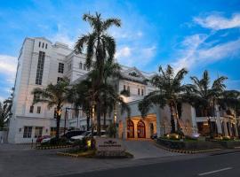 Madison Crown Hotel，位于安吉利斯的酒店