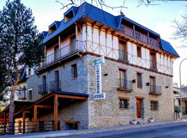Hotel Esther，位于La Virgen de la Vega的酒店