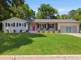 One Love 3BR & 2 BR Garage Studio